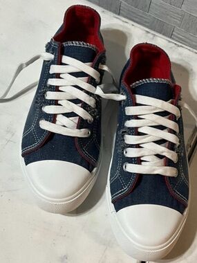 BOBBIE BROOKS Casual Denim Sneakers with Red Lining